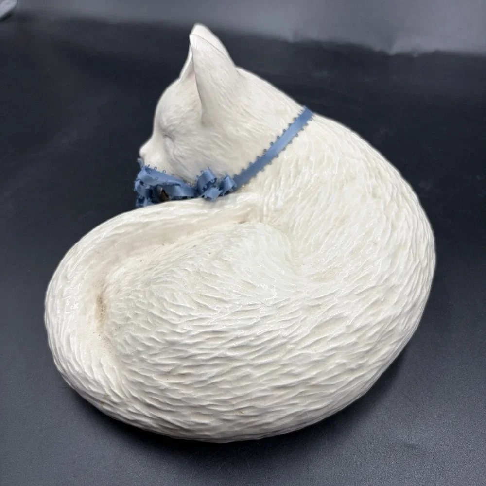 Vintage 1980 Scioto Ceramics White Ceramic Sleeping Cat Kitten Figurine